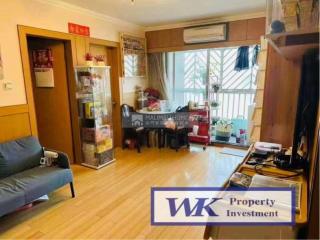 信廉花園中層。