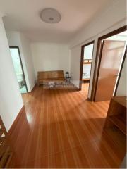 廣華新邨01座高層 