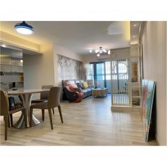 萬暉花園中層 J