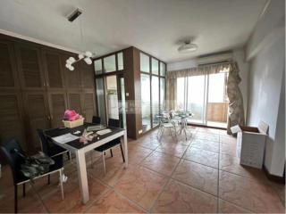 金苑大廈01座中層D