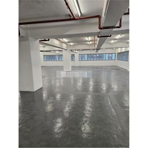 宏富工業大廈中層 A