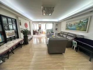 富豪花園中高層.