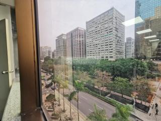 光輝商業中心低層向公園 方便睇樓 24小時冷氣 有天地