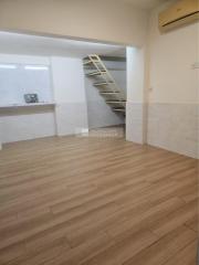 友恆大廈地下E🈴