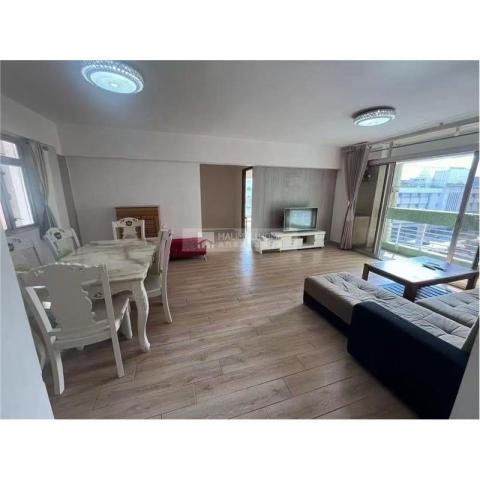 南新花園02座中層 F