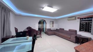 南方大廈01座中層A 