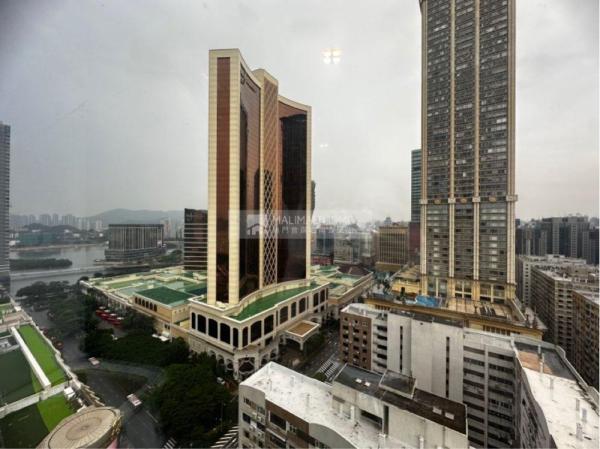 天鑽01座高層H高層靚景🌟880尺🤩正一房🔥荀售520萬🤩☎️62160808 蘇生