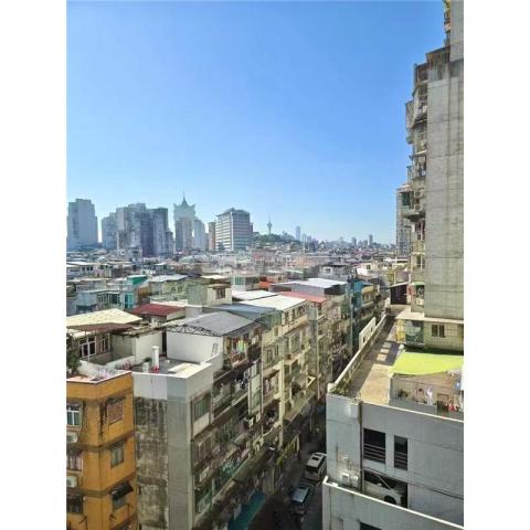 昌明花園明珠閣中層 F