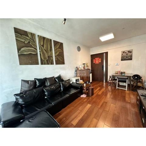 海擎天4座中層X 2房可約睇