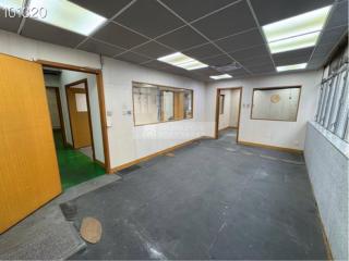 激成工業中心高層9蚊/呎 荀