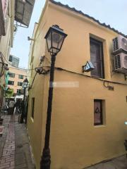 近官也街整棟物業連地出售