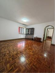 金豐大廈01座中層E