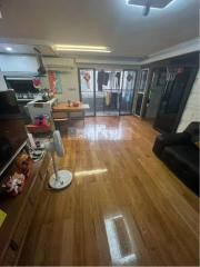 鴻發花園02座高層J