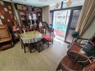 信和廣場高層😍大單位。東南向25年