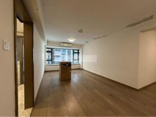 信譽名門2座中層全新近1600呎