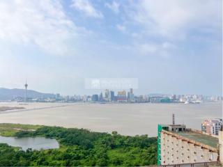 泉鴻花園亮苑高層B